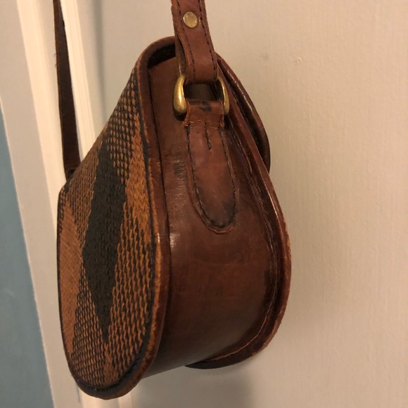 Vintage rattan and leather crossbody purse - Picture 3 of 8